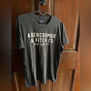 Abercrombie & Fitch tshirt